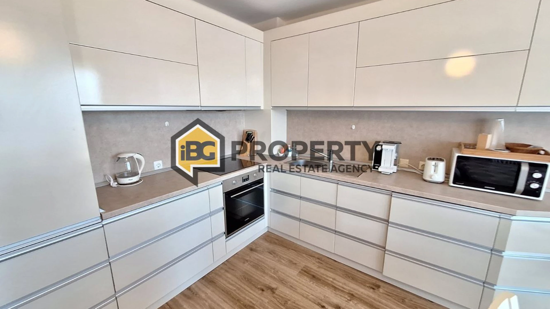 Apartment mit zwei Schlafzimmern und zwei Bädern in Byala
